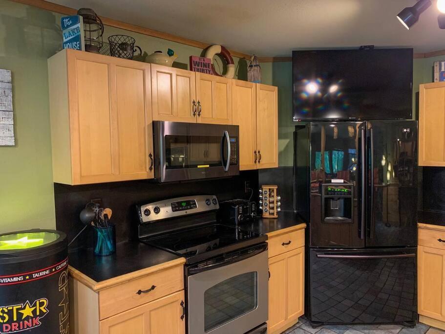 The River Haven - Sleeps 32 - On Guadalupe River シギーン エクステリア 写真