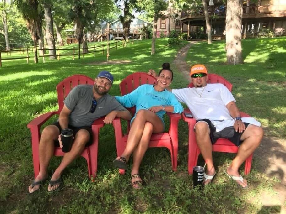 The River Haven - Sleeps 32 - On Guadalupe River シギーン エクステリア 写真