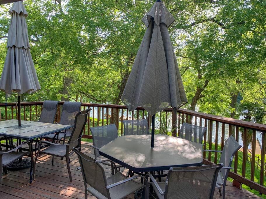 The River Haven - Sleeps 32 - On Guadalupe River シギーン エクステリア 写真