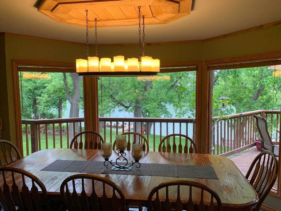 The River Haven - Sleeps 32 - On Guadalupe River シギーン エクステリア 写真