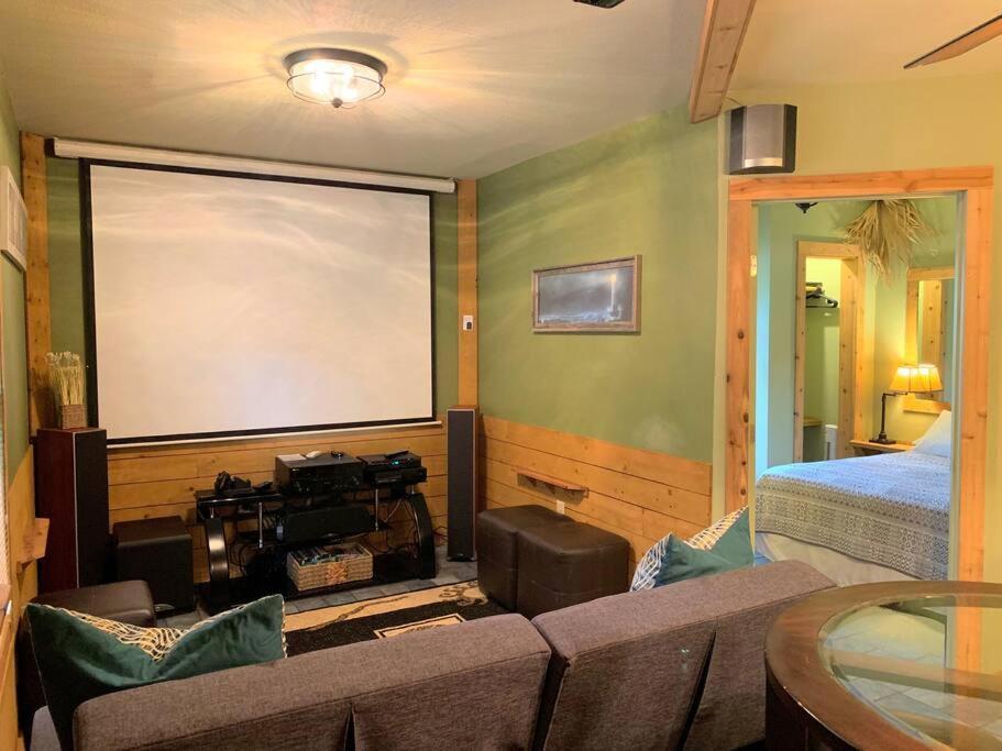 The River Haven - Sleeps 32 - On Guadalupe River シギーン エクステリア 写真