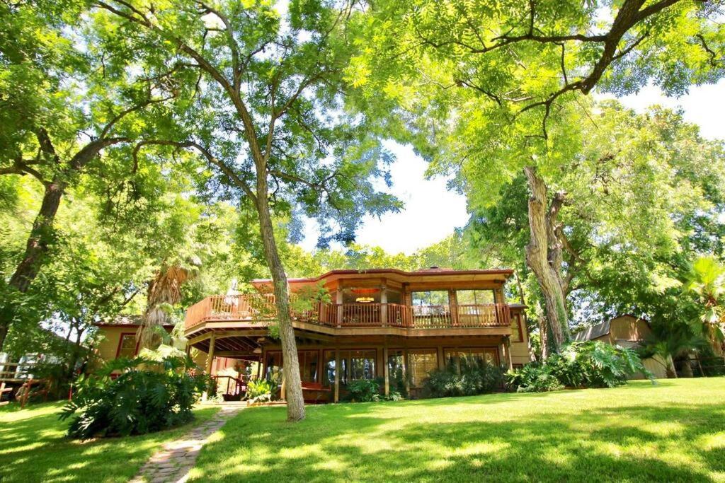 The River Haven - Sleeps 32 - On Guadalupe River シギーン エクステリア 写真