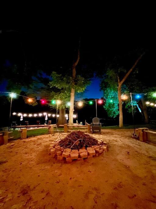 The River Haven - Sleeps 32 - On Guadalupe River シギーン エクステリア 写真